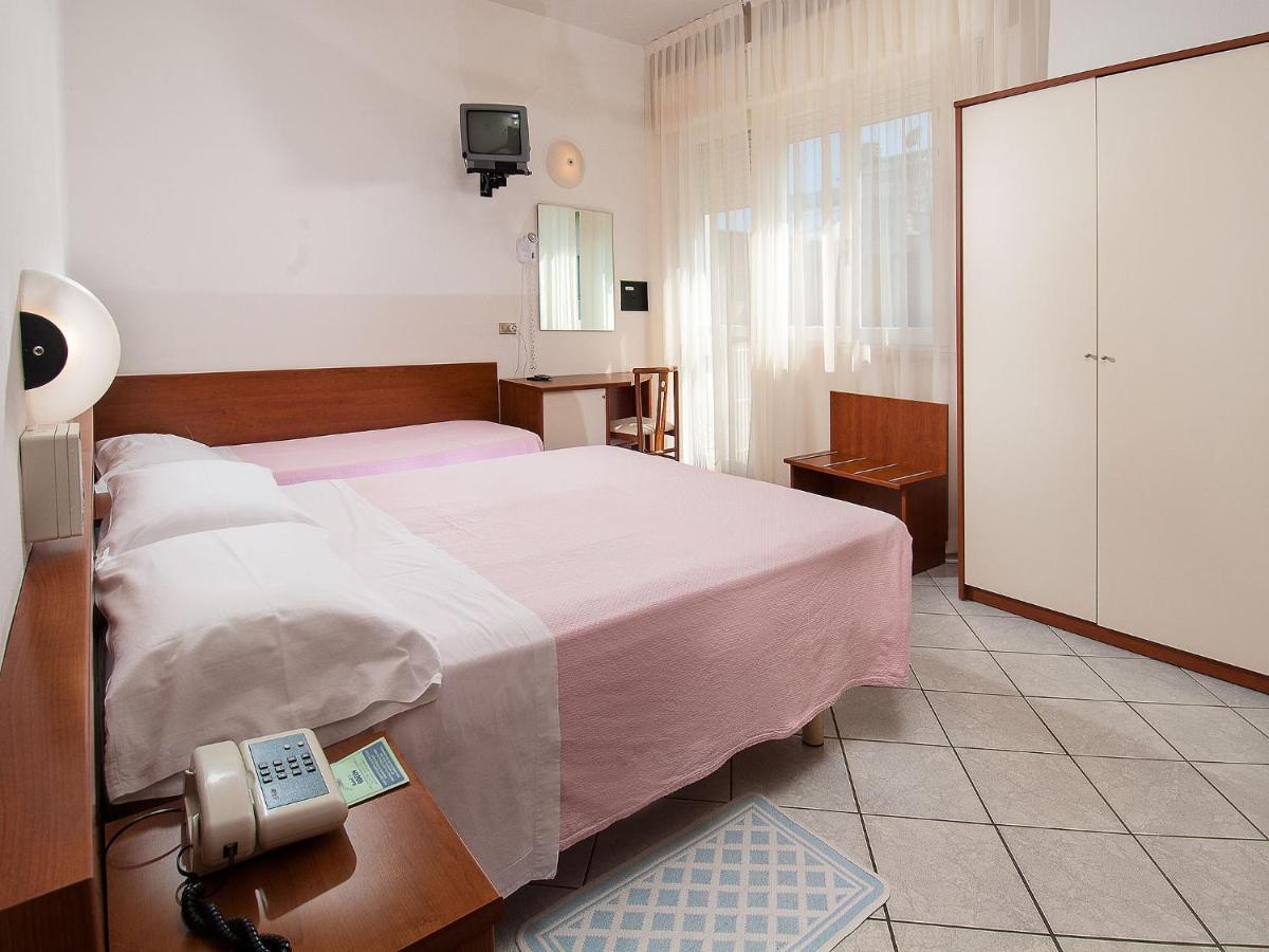 Hotel Odeon Cervia Esterno foto