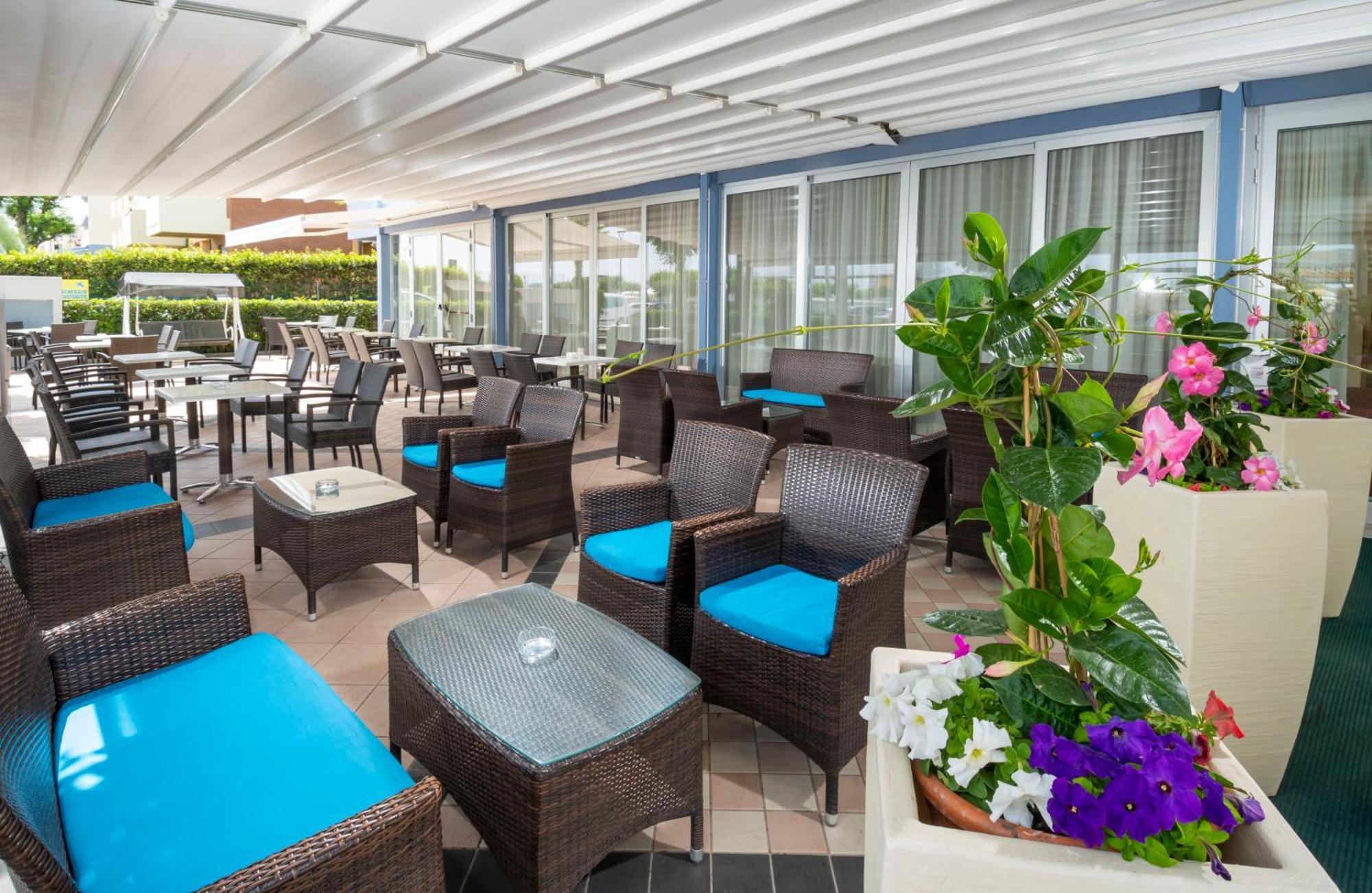 Hotel Odeon Cervia Esterno foto
