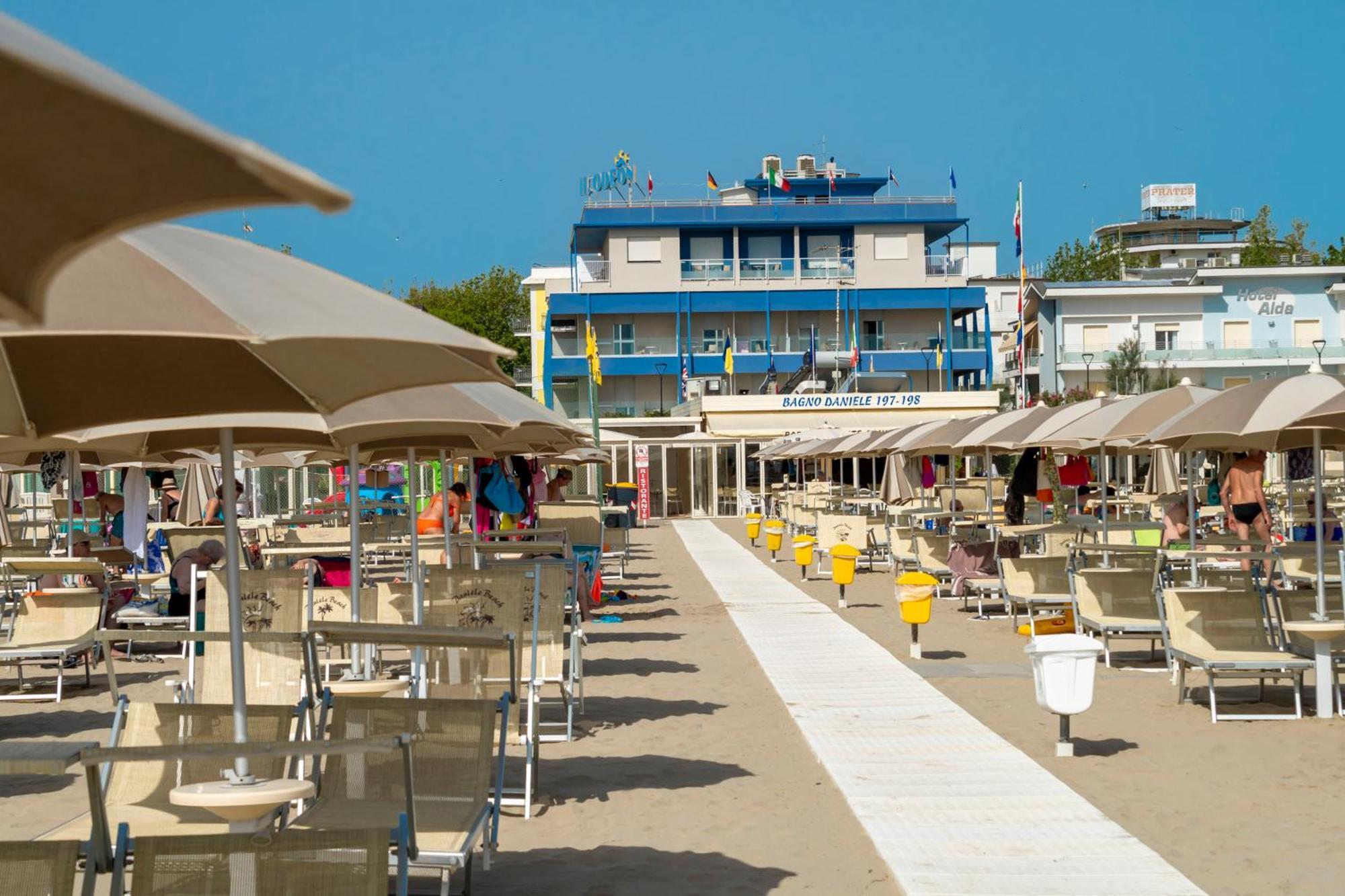 Hotel Odeon Cervia Esterno foto