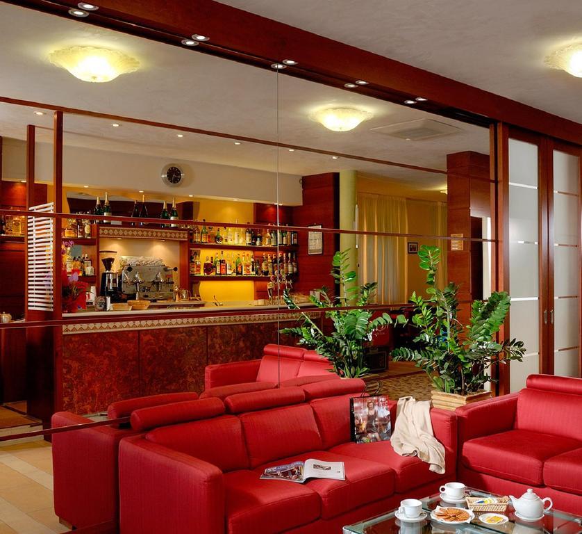 Hotel Odeon Cervia Esterno foto